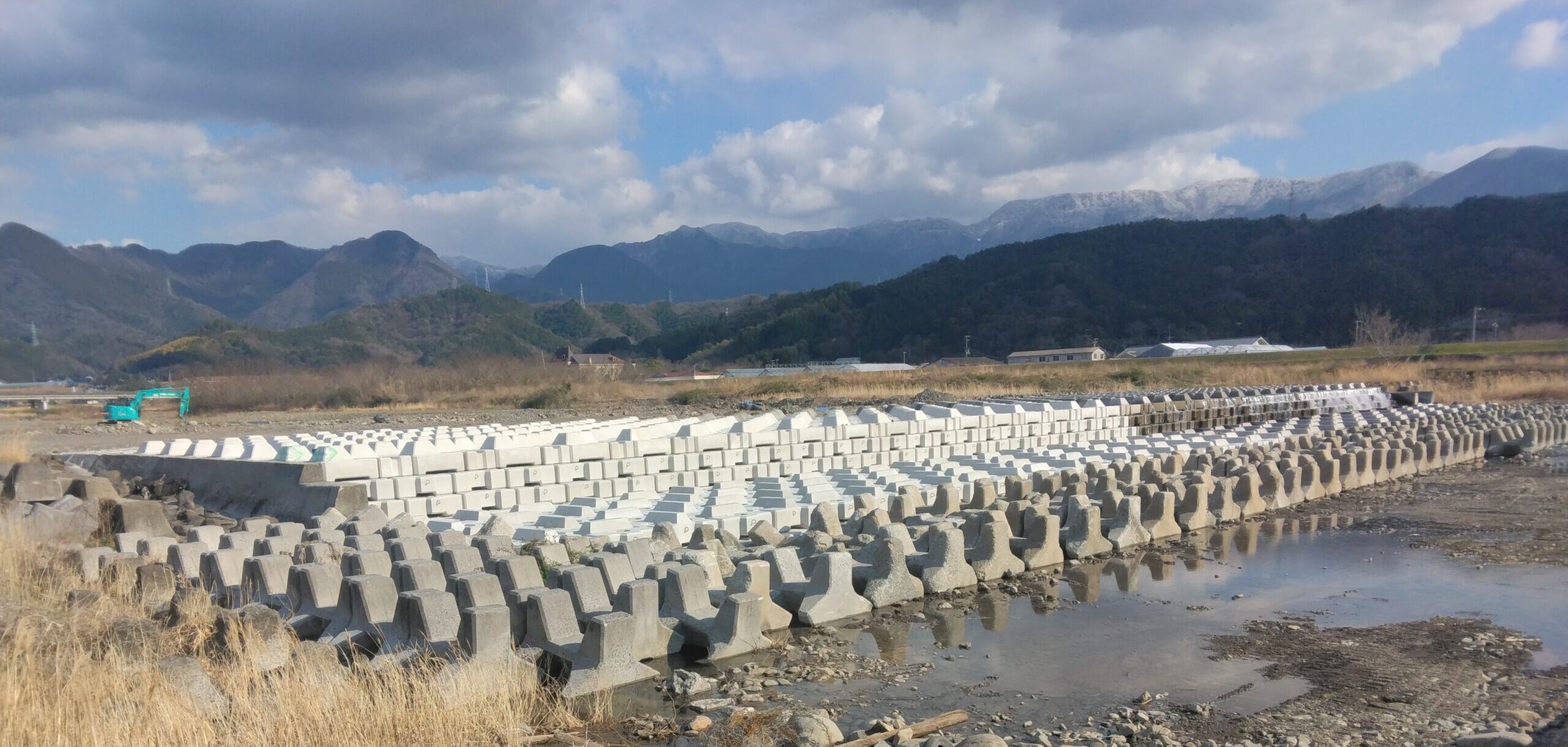 画像：重信川床止災害復旧工事